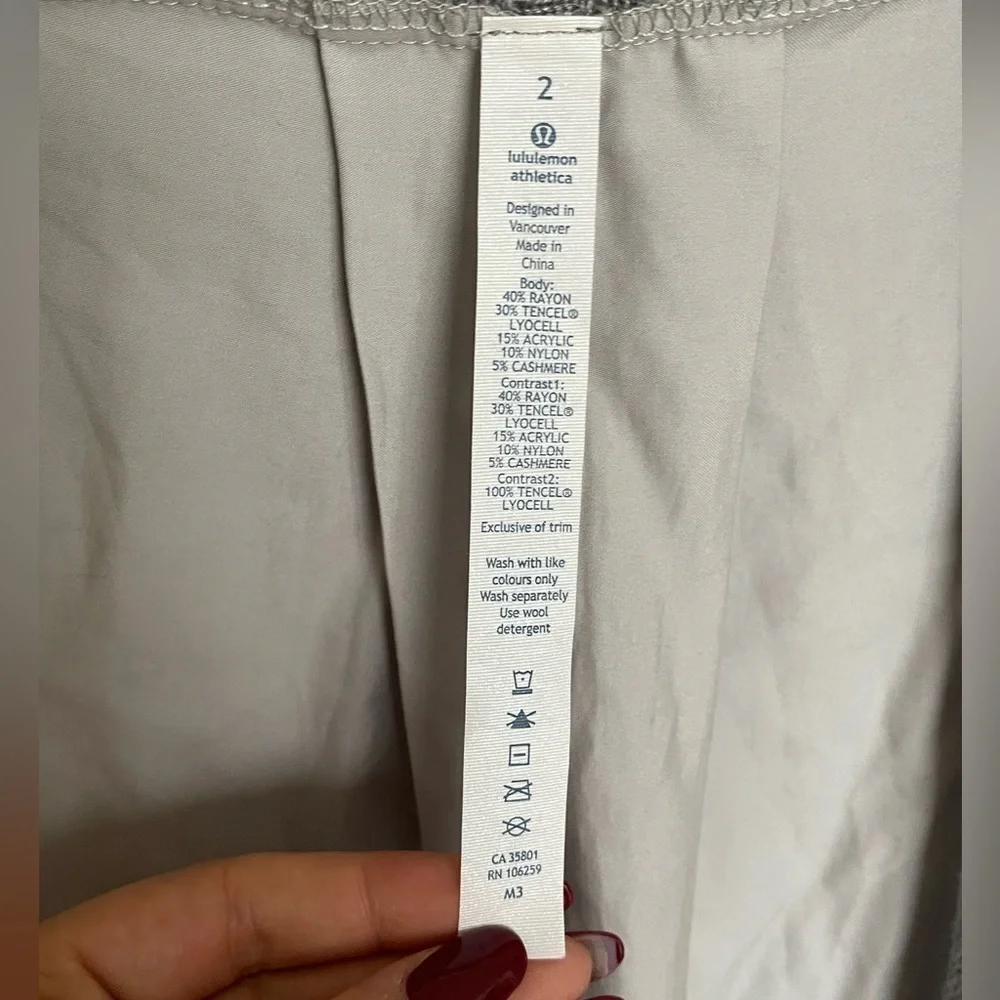 Lululemon NWOT Cardi In The Front Heathered Medium Grey / Silver Spoon - Picture 8 of 12